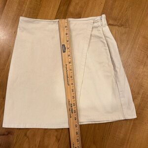 Hollister Off-White A-Line Skirt